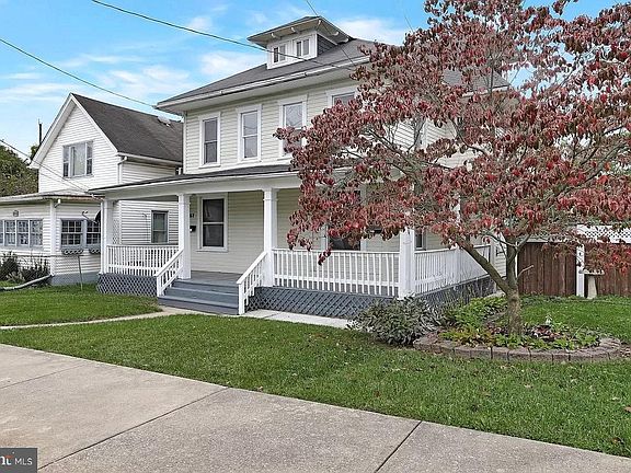 3rd image of 865-867 Virginia Ave