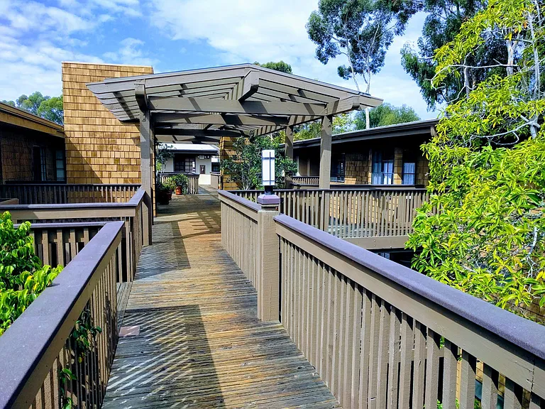 8870 Villa La Jolla Dr #305 — Photo 28