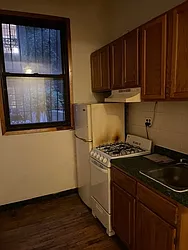 Rented by K & O Realty Associates Inc.