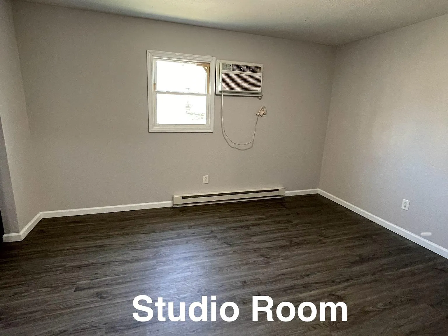1015 Bloomfield Rd — Photo 4