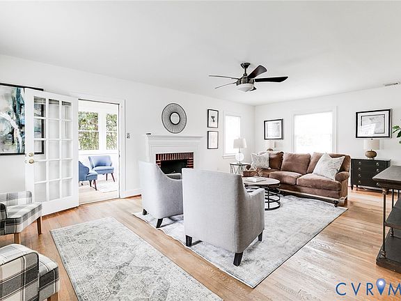 3rd image of 1207 Libbie Ave