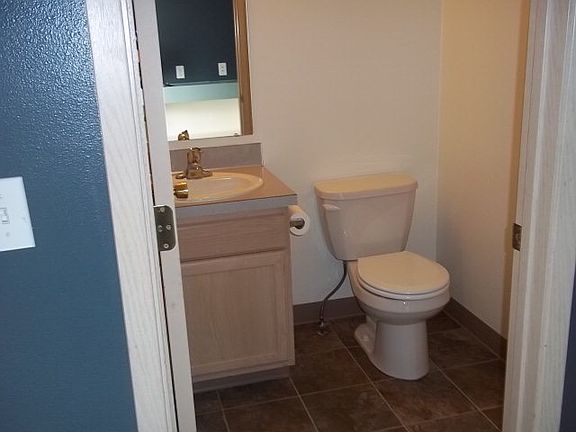 2nd image of 255 NW Clay Ct