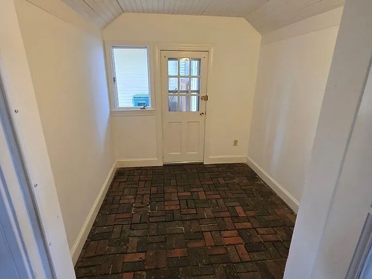 5 Hillside Ave — Photo 24