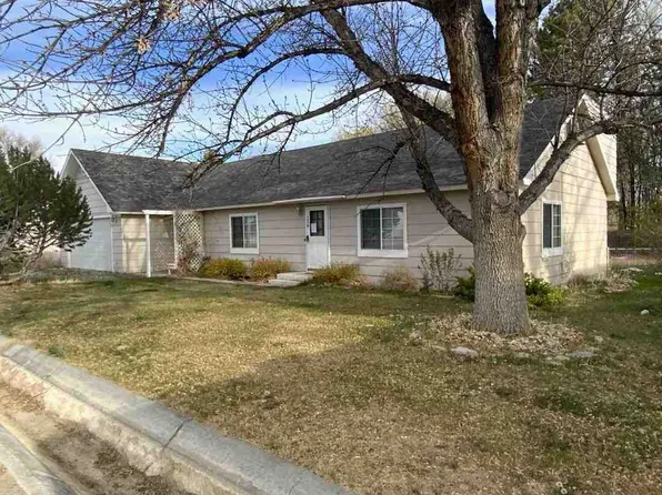 239 E Shoshone Ave, Byron, WY 82412