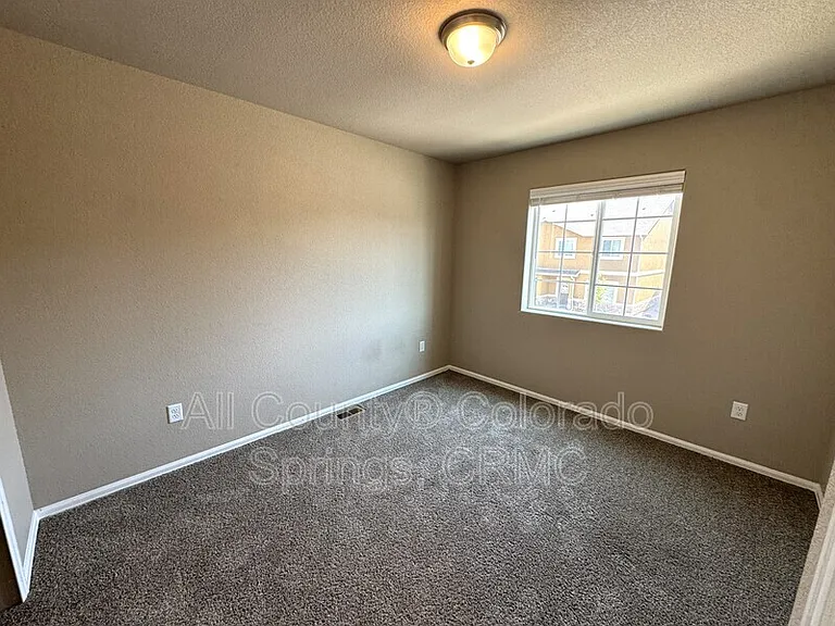 7622 Jack Pine Grv — Photo 10