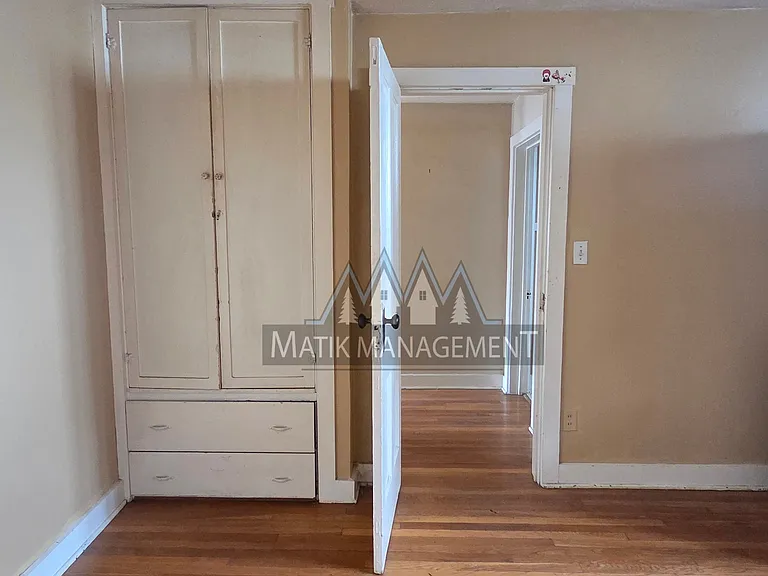 143 Main St W #1/2 — Photo 20