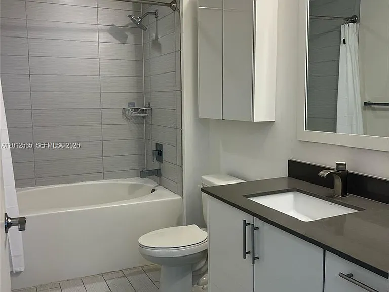 999 SW 1st Ave #1601 — Photo 10