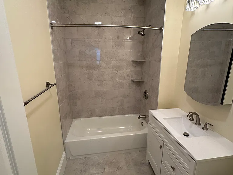35 George St #2 — Photo 16