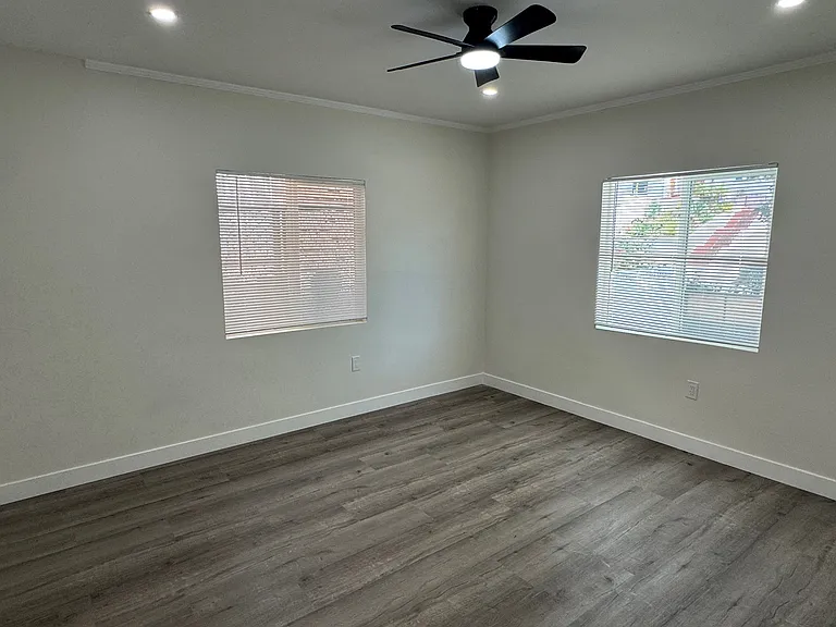 243 N Park View St #243 — Photo 12