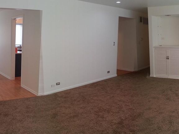2nd image of 837 N Cline Ave APT 1