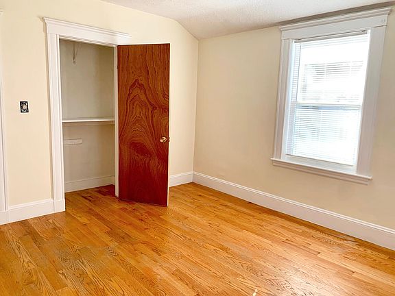 5th image of 160 Marlboro St #1