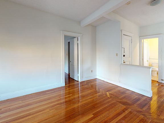 4th image of 185A Chestnut Hill Ave #5