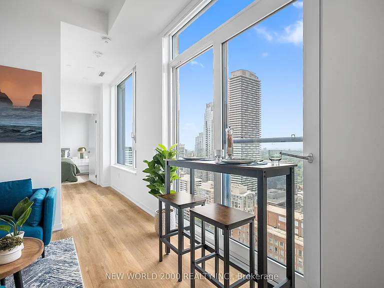 101 Roehampton Ave #2211 — Photo 11