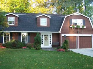 209 Woodshire Ct, Getzville, NY 14068