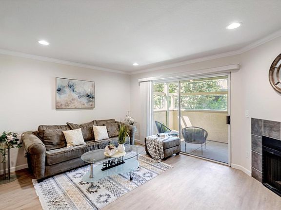 5th image of 1071 Summerain Ct