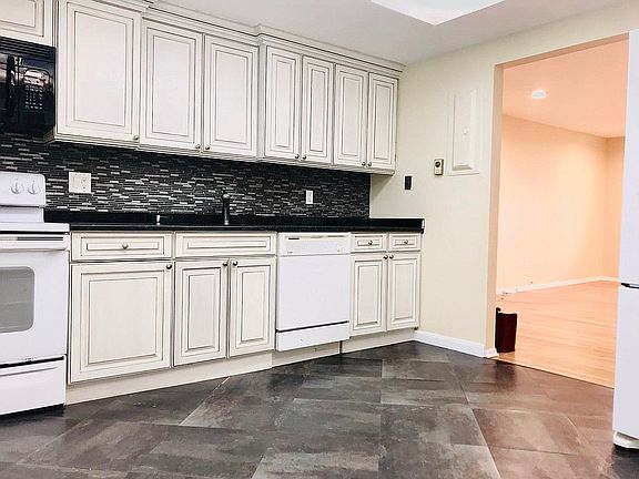 Other side of kitchen/oven