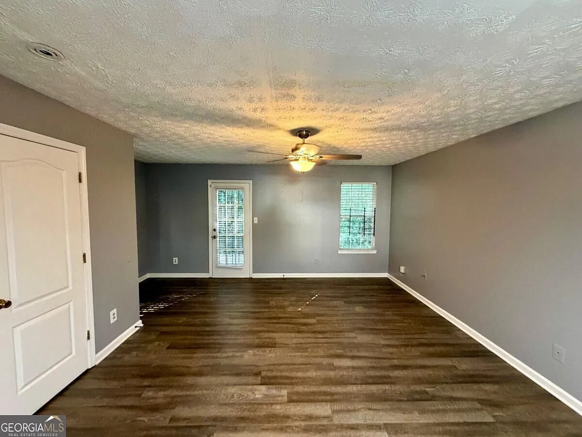2 bed, 2.5 bath, 1206 sqft, $1,500 — Photo 3