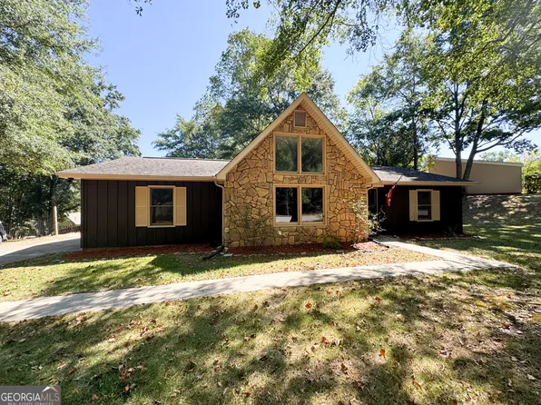 22 Laurel Dr, Valley, AL 36854