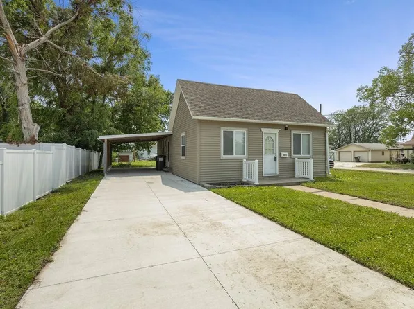 3821 12th St, Columbus, NE 68601