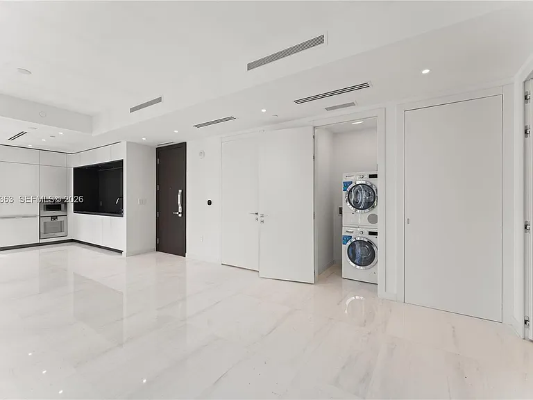 300 Biscayne Boulevard Way #1406 — Photo 5