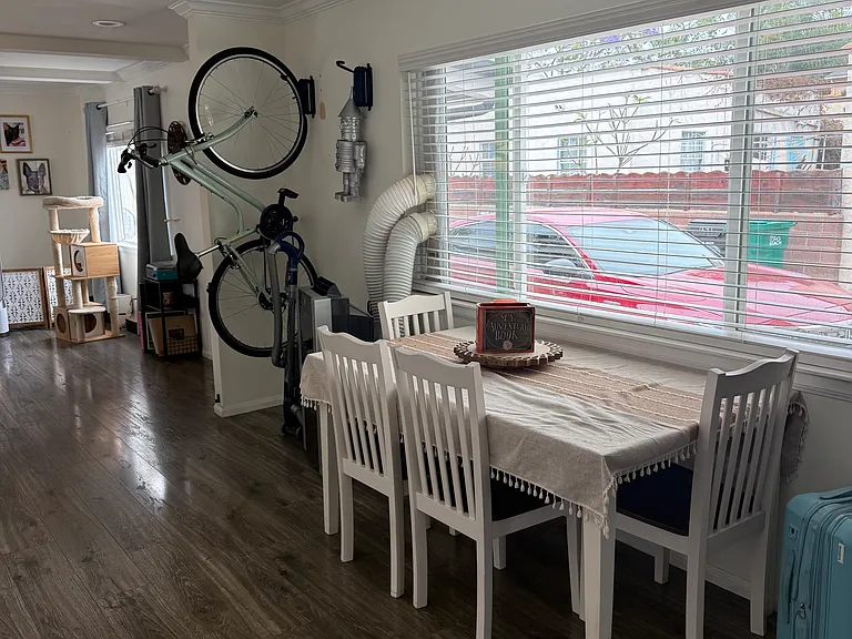 1241 E Michelson St — Photo 17