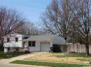 5542 SW 27th St, Topeka, KS 66614