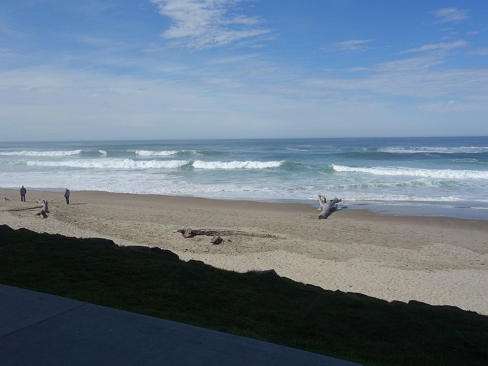 1st image of 171 SW Highway 101 #111