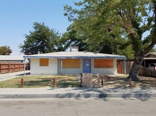 818 N Hall St, Visalia, CA 93291