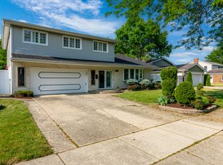 2730 Karen Ln, Glenview, IL