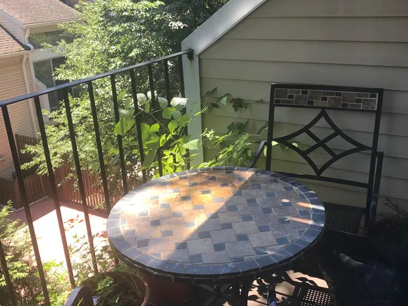 43 Highland Rd, Stamford, CT 06902