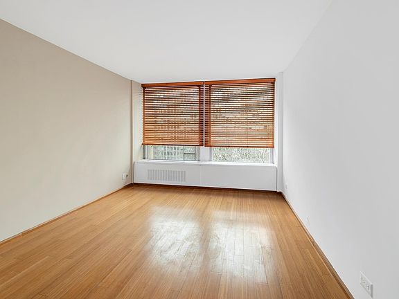 4th image of 330 E 33rd St APT 6A