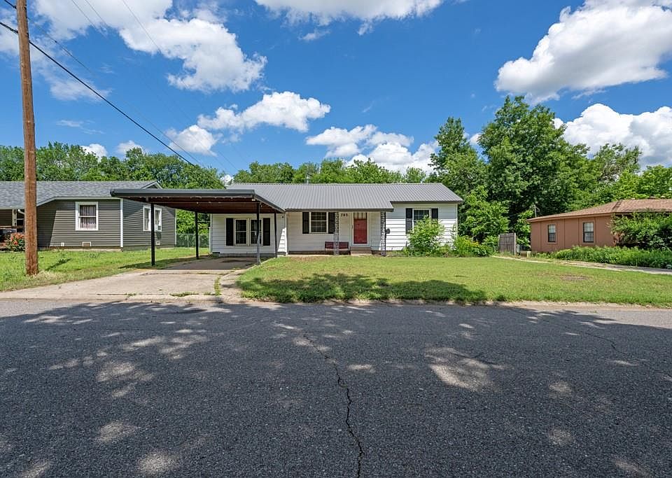 1st image of 705 Tollie Dr
