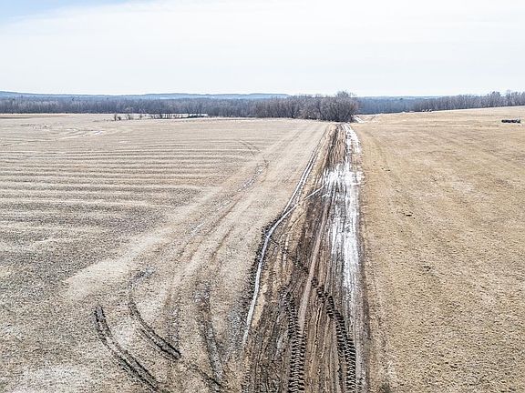 3rd image of Garrity Rd