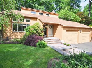 19 Michael Dr, Farmington, CT 06032