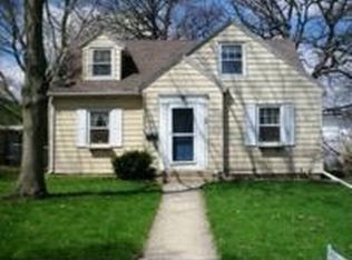 621 Ridgewood Ave, Ames, IA 50010