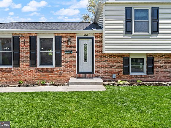 5th image of 510 Appletree Dr NE