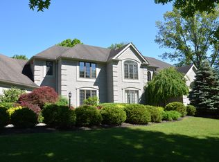 7951 Oak Brook Cir, Pittsford, NY 14534