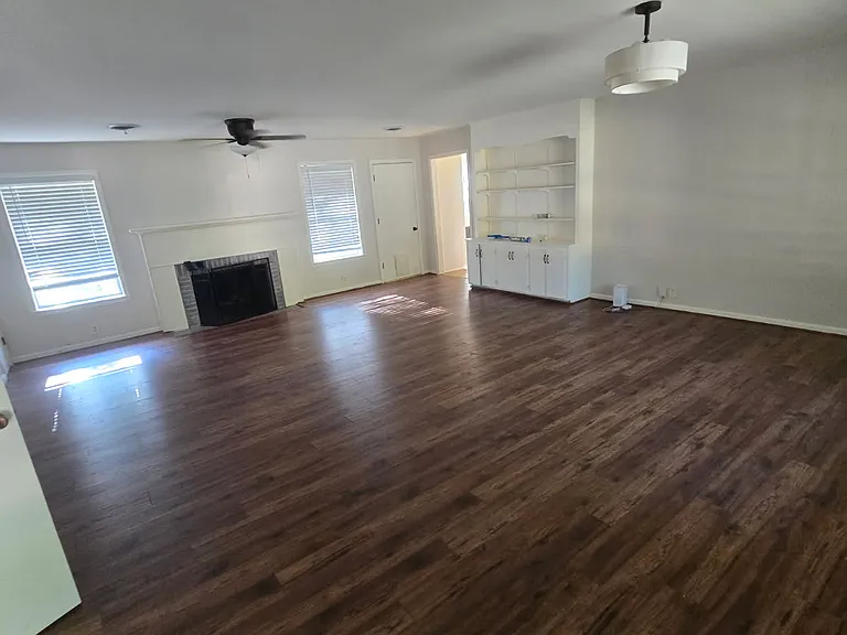 1907 Laurel Rd — Photo 8