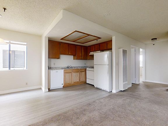 5th image of 11953 Eucalyptus Ave APT 5