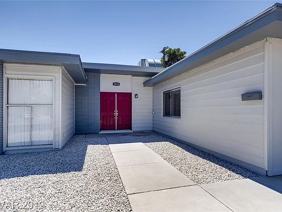 3rd image of 5045 Champions Ave