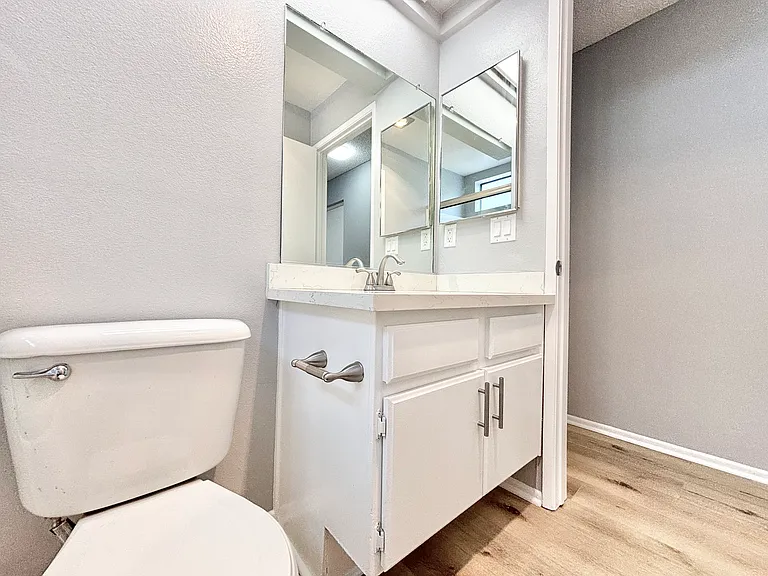 3759 S Canfield Ave #202 — Photo 8
