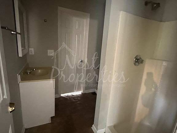 4th image of 1429 Jerome Dr