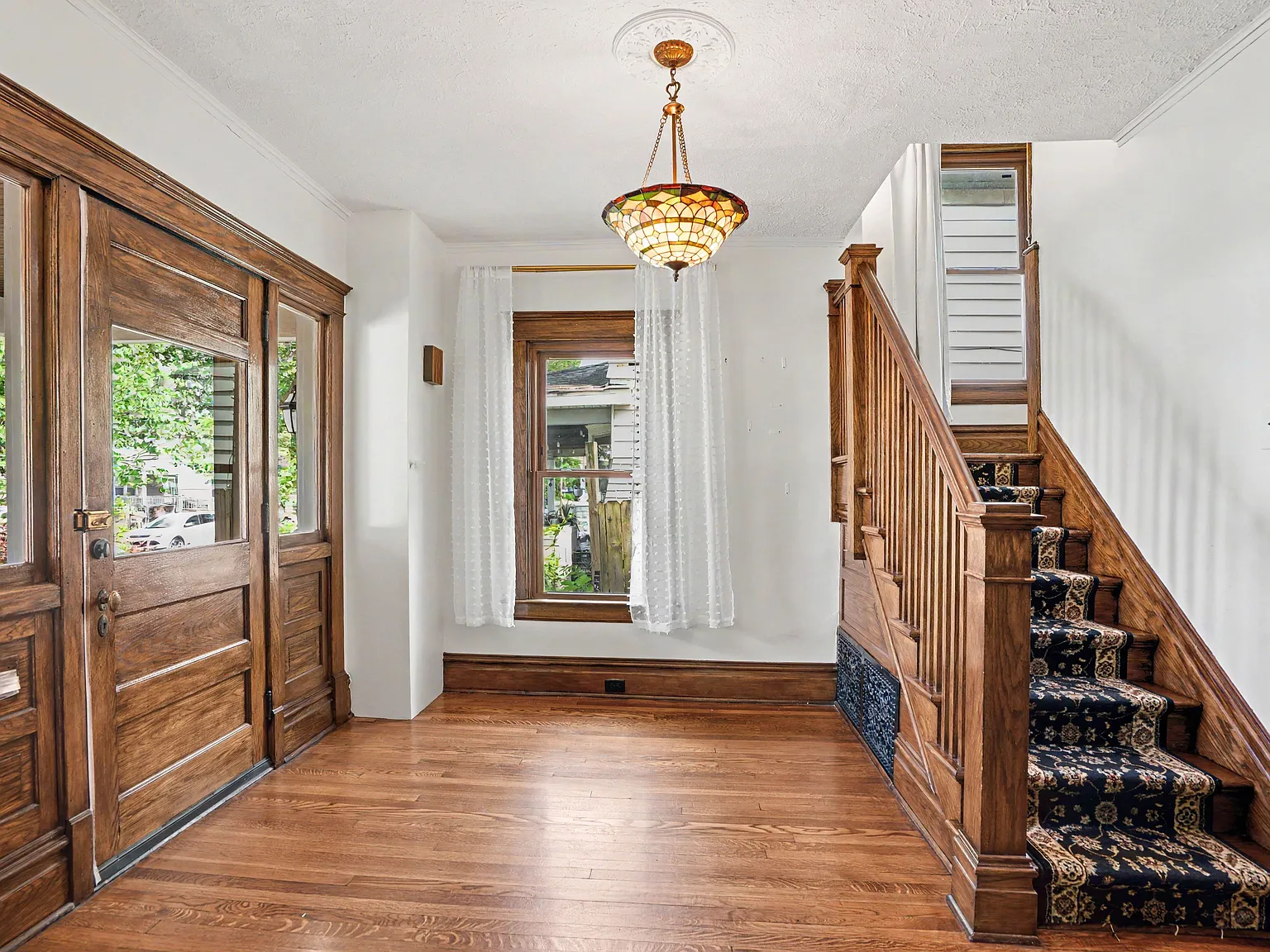 3 bed, 3.0 bath, 1728 sqft, $2,299 — Photo 4