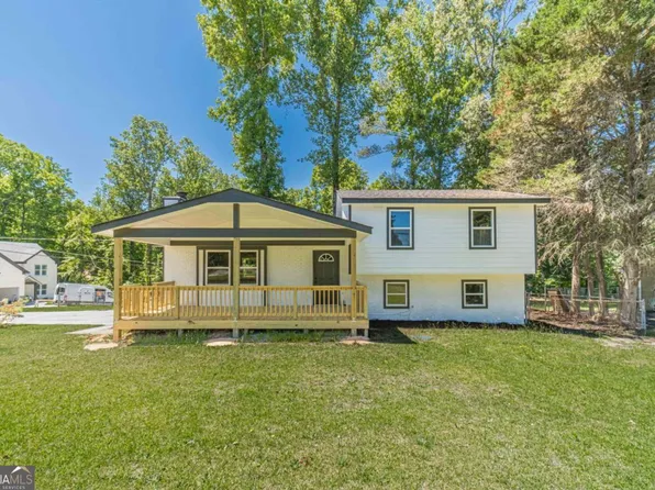 1351 Sommerset Dr, Lawrenceville, GA 30043
