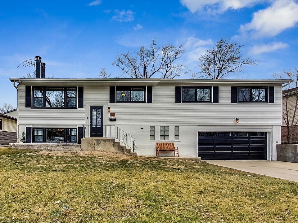 1st image of 9018 W 91st Pl