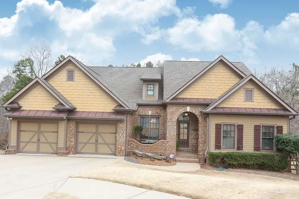 186 Lullwater Ln photo 1