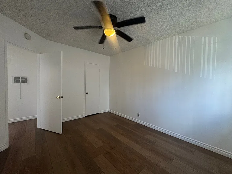 10729 New St #D — Photo 11