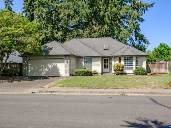 1860 Center St SE, Albany, OR 97322