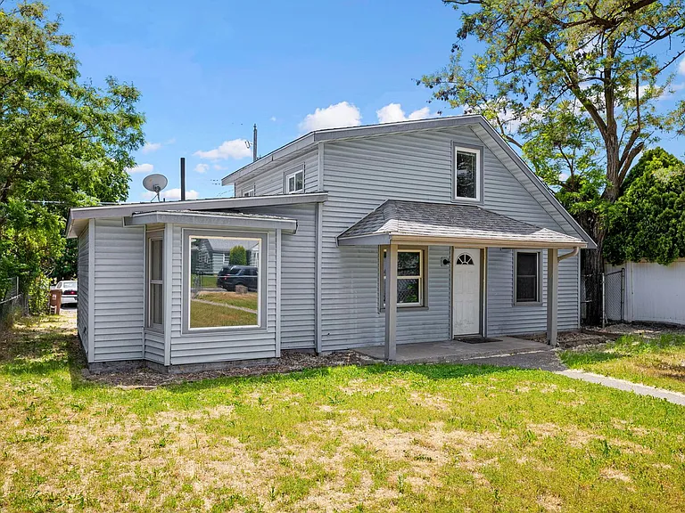 1504 E Queen Ave — Photo 27