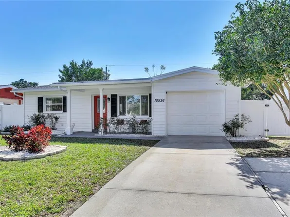 10926 Temple Ave, Seminole, FL 33772